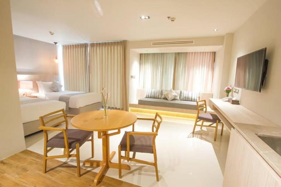 Zand Morada Pattaya Jomtien Beach Exterior photo
